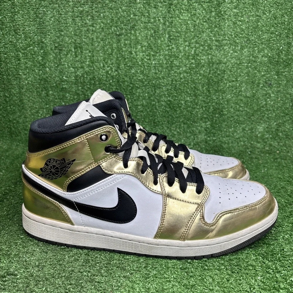 Size 11.5 - Jordan 1 Mid SE Metallic‎ Gold 2020